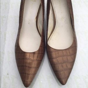 Anne Klein bronze snake print . Size 9 M Akisana